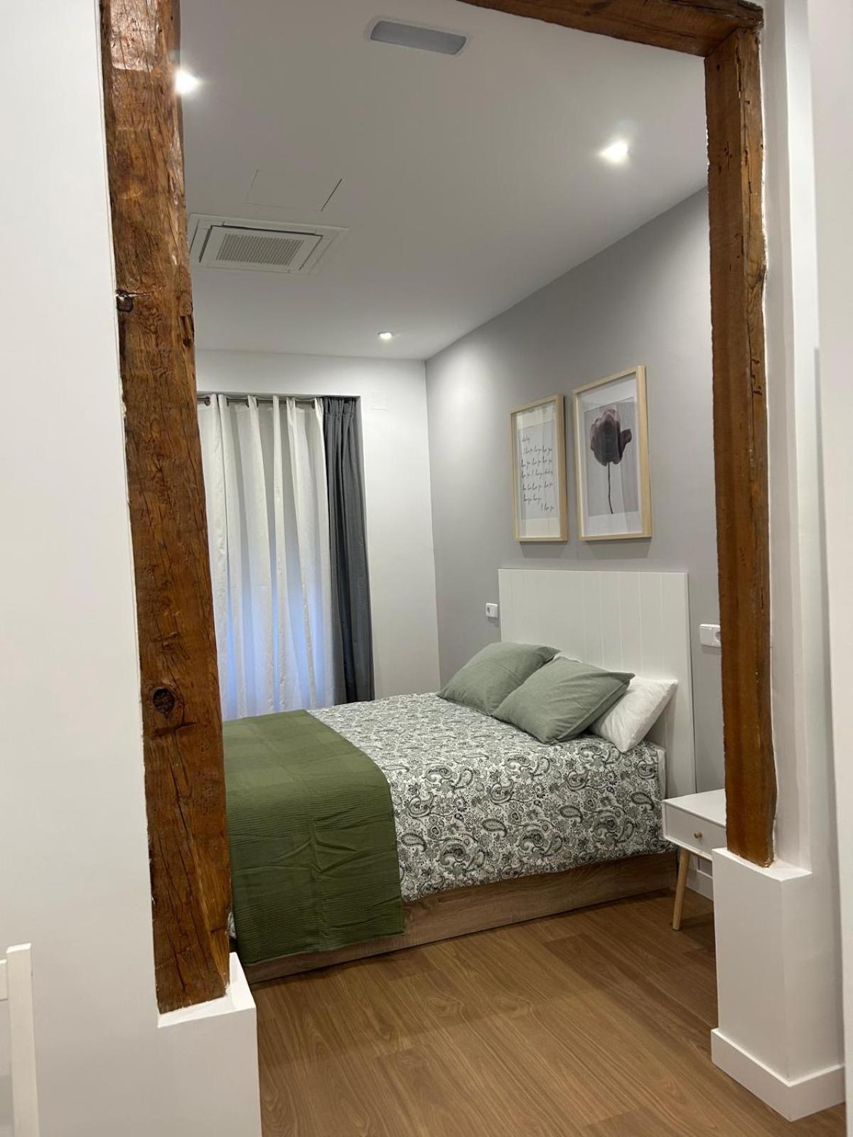 Apartamentos Gravina Madrid Exterior photo
